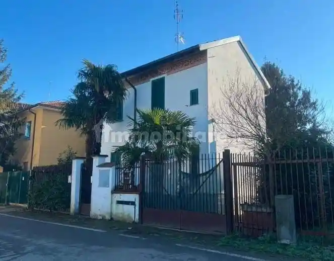 Villa in vendita a Abbiategrasso
