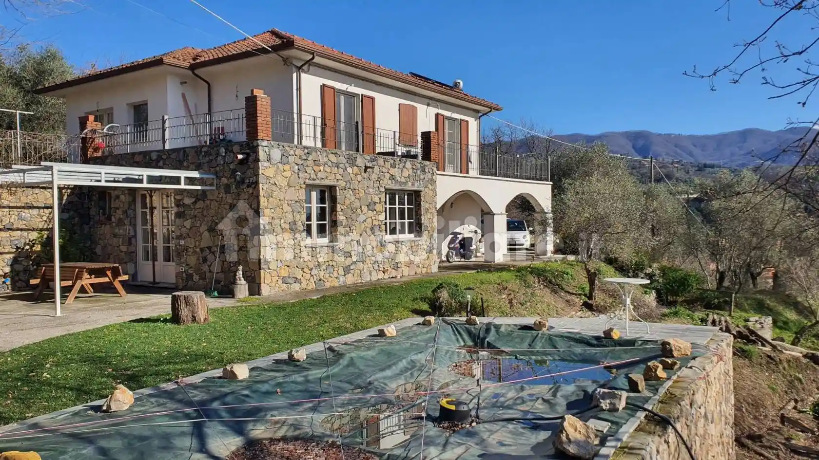 Villa in vendita a Sarzana