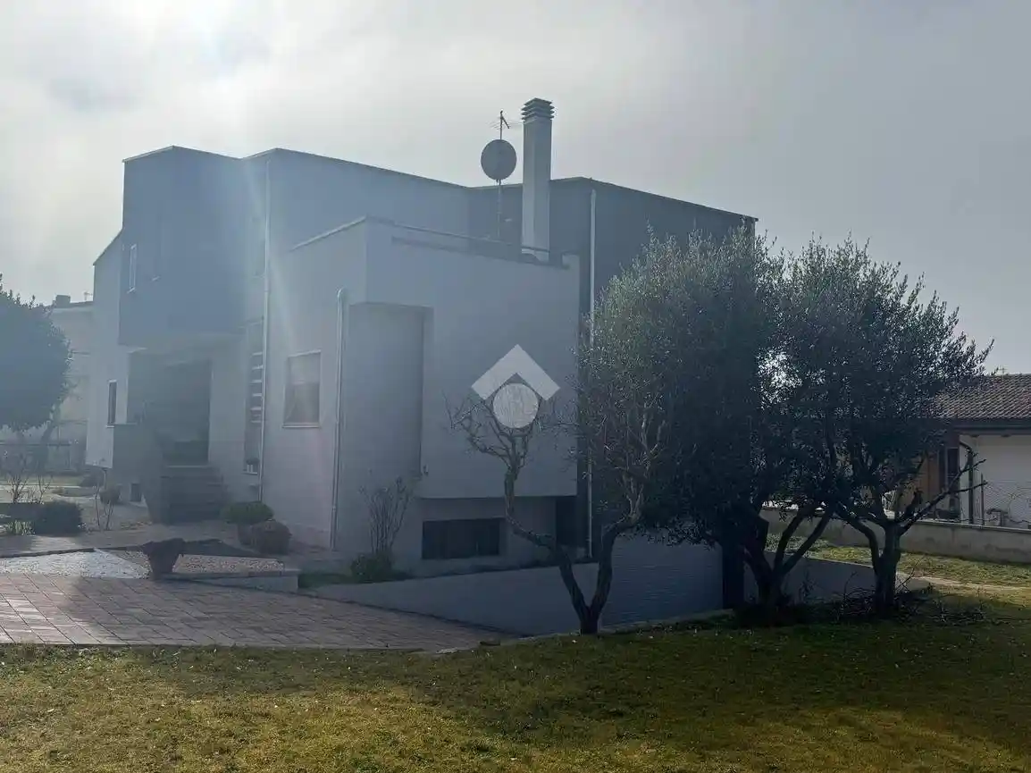 Villa bifamiliare via Giuseppe Parini 15, Antrosano, Avezzano - foto 4