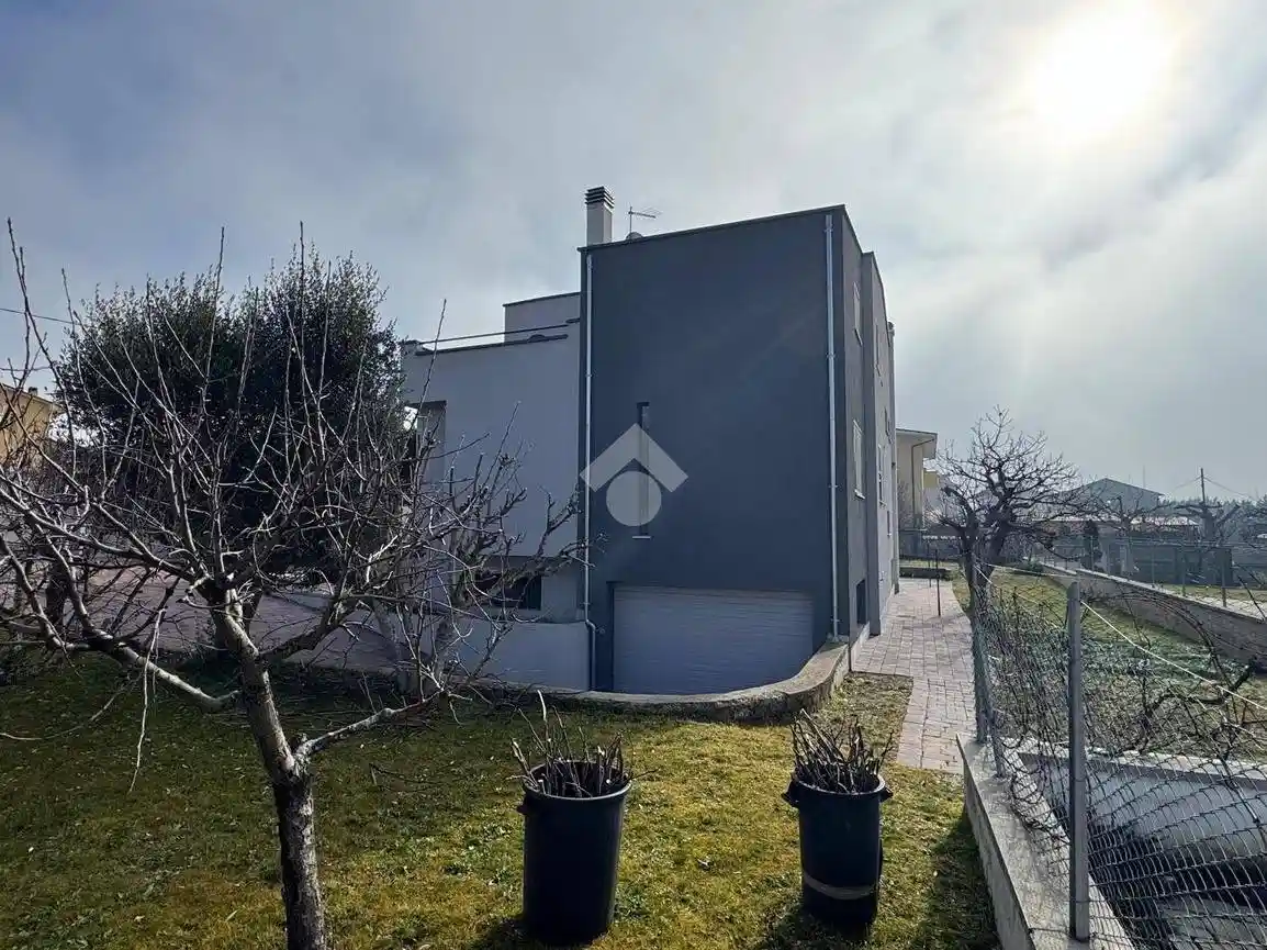 Villa unifamiliare via Giuseppe Parini 15, Antrosano, Avezzano - foto 2