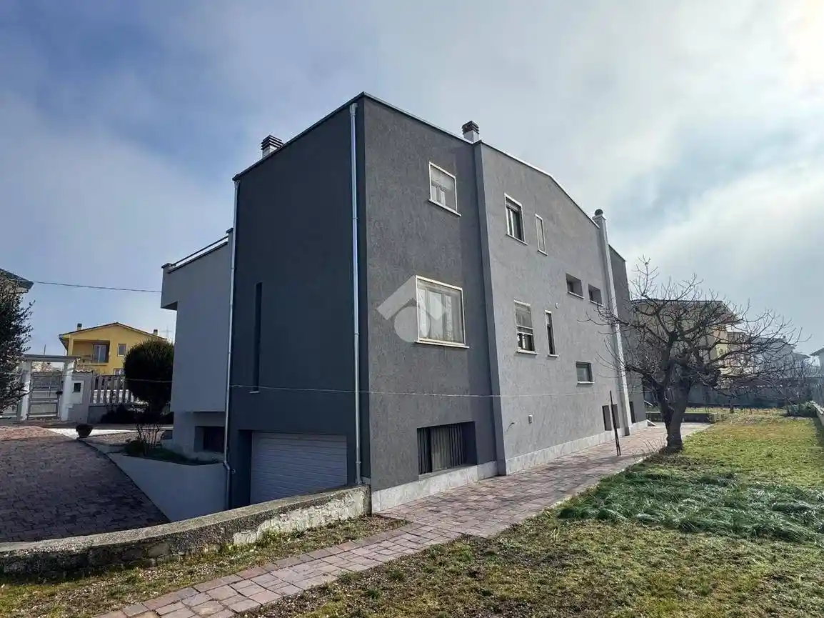 Villa unifamiliare via Giuseppe Parini 15, Antrosano, Avezzano - foto 3