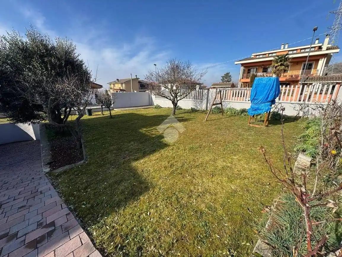 Villa unifamiliare via Giuseppe Parini 15, Antrosano, Avezzano - foto 5