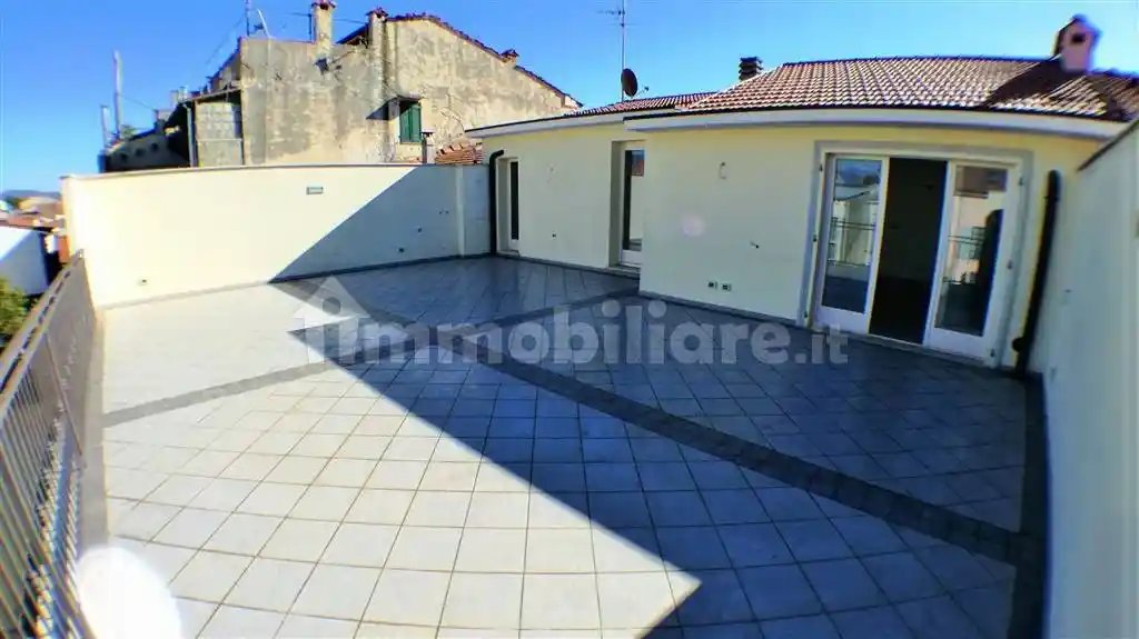 Appartamento in vendita a Viareggio