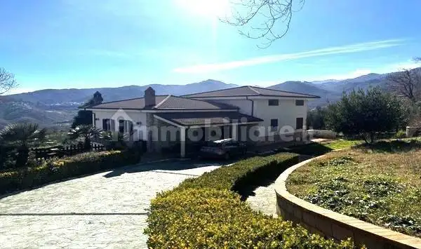 Villa in vendita a San Vincenzo la Costa