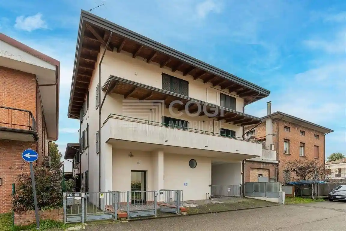 Terratetto plurifamiliare 126 m², buono stato, Centro, Mordano - foto 2