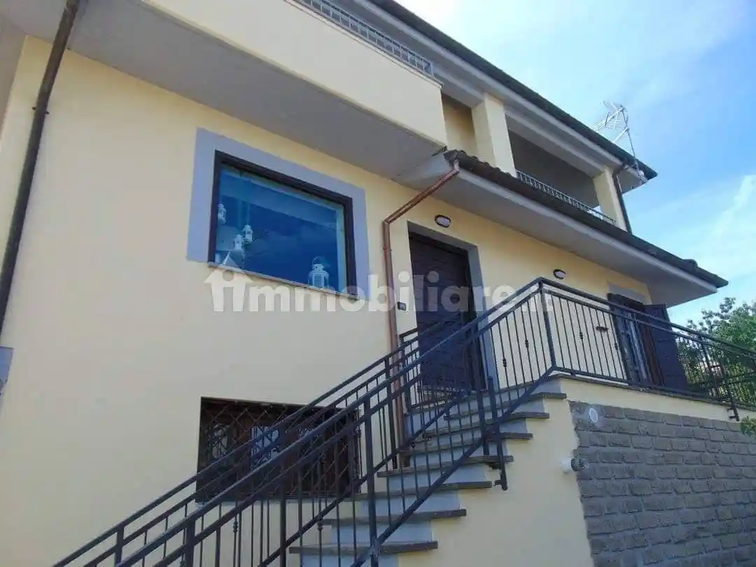 Villa unifamiliare, buono stato, 180 m², Centro, Canale Monterano - foto 2