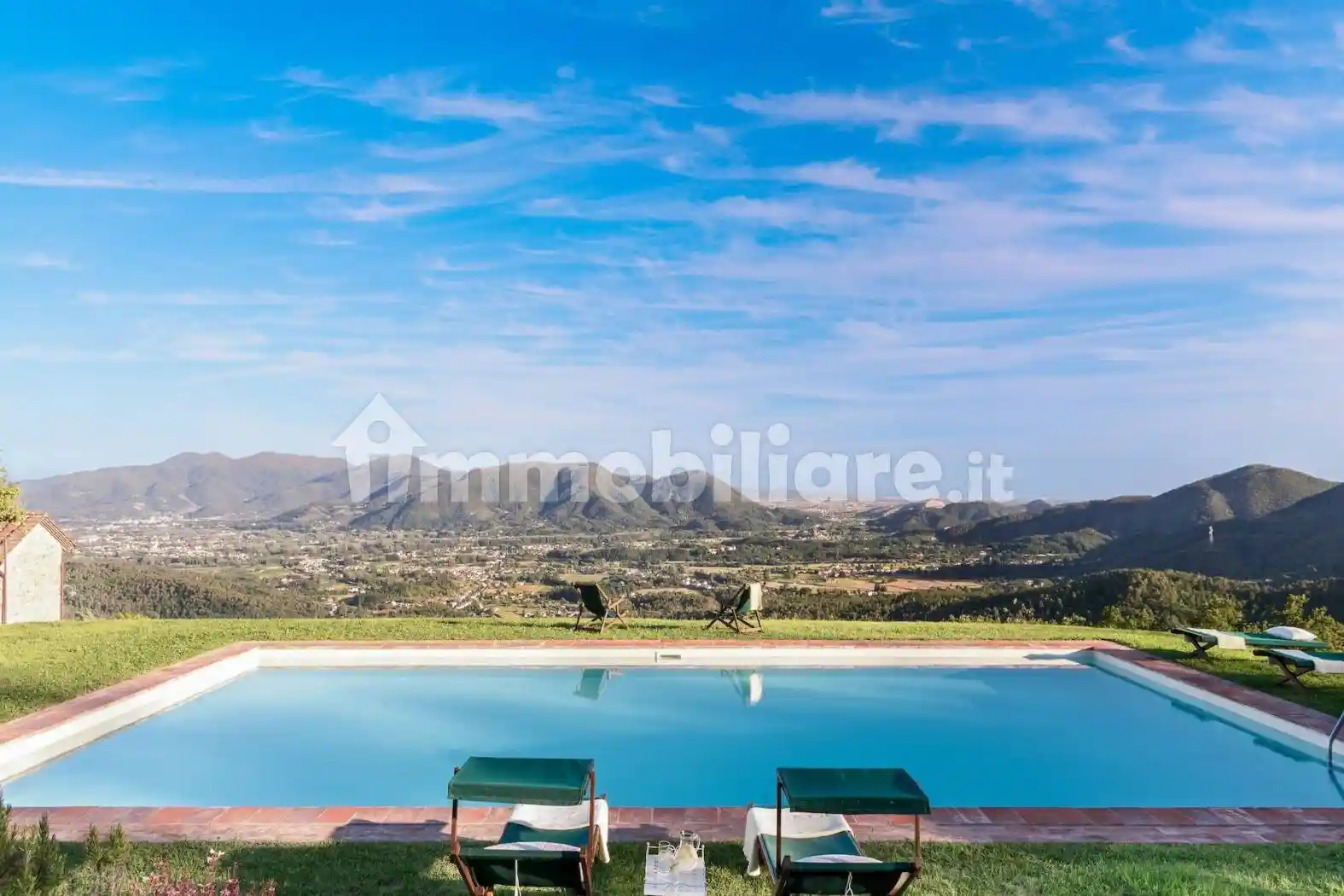 Rustico - Casale in vendita a Lucca