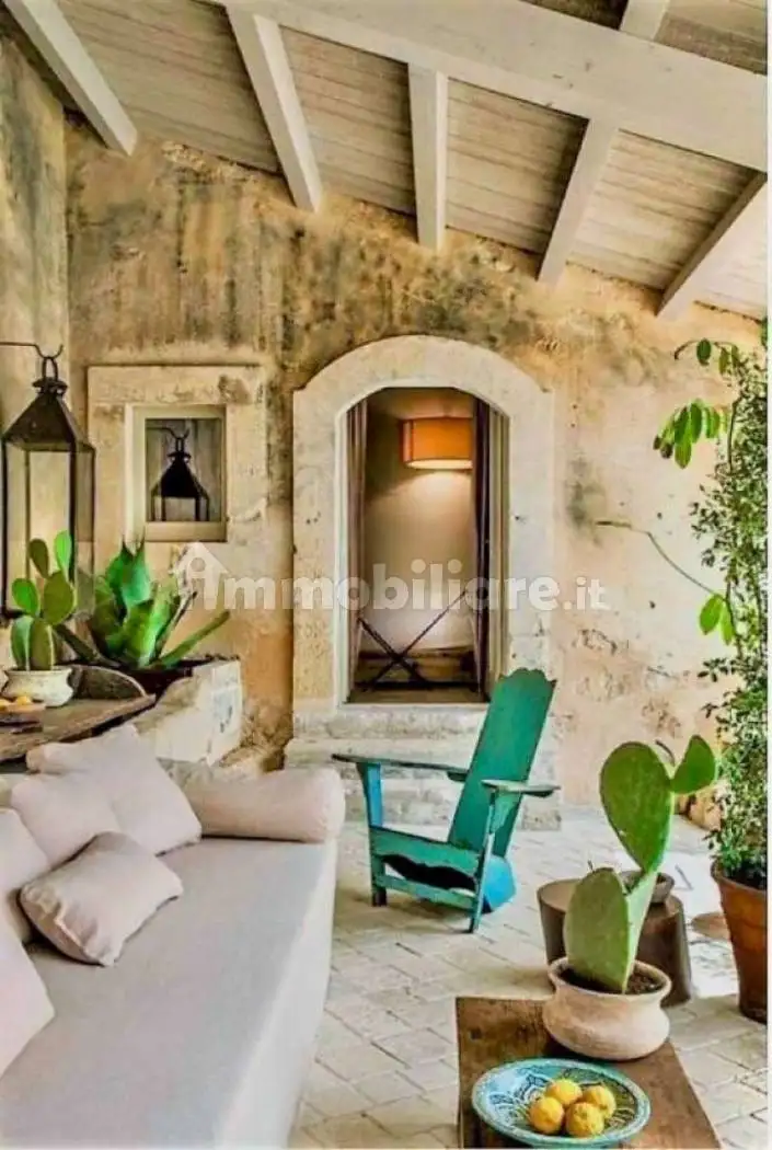 Rustico - Casale in vendita a Roè Volciano