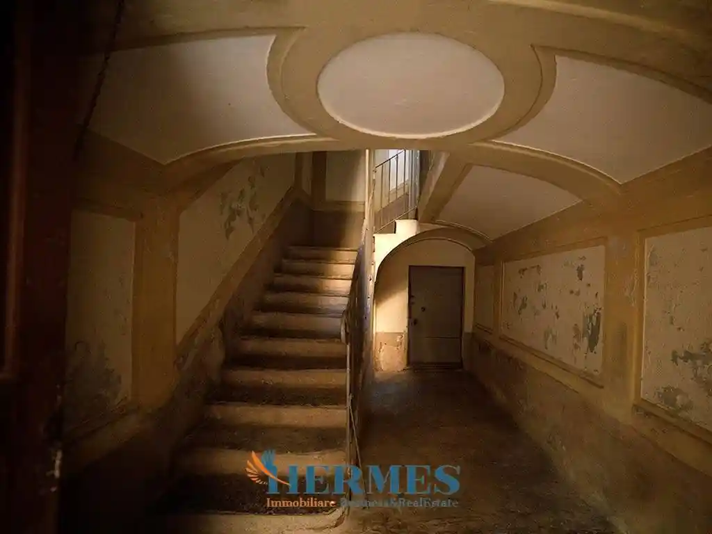 Palazzo - Edificio in Vendita - foto 2