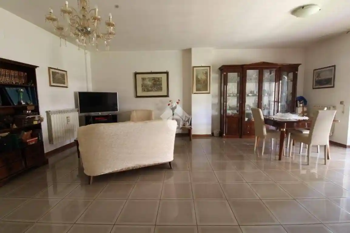 Quadrilocale via Giuseppe de Falco 1, Ospedale, Caserta - foto 4