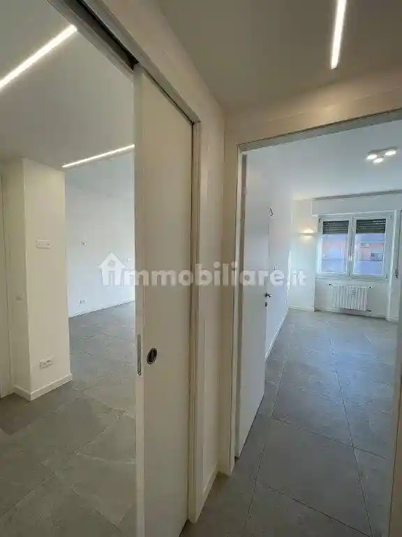 Trilocale ottimo stato, quarto piano, Bisceglie, Milano - foto 2