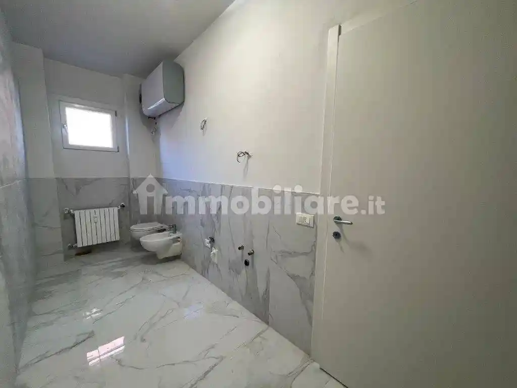 Trilocale ottimo stato, quarto piano, Bisceglie, Milano - foto 4