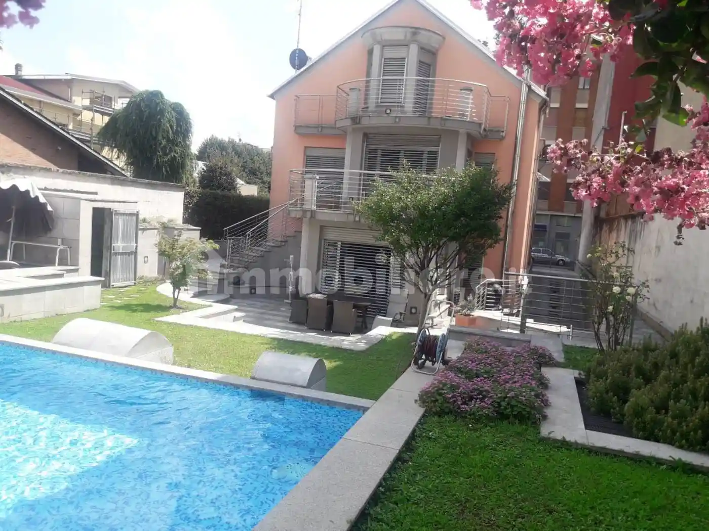 Villa in vendita a Seregno