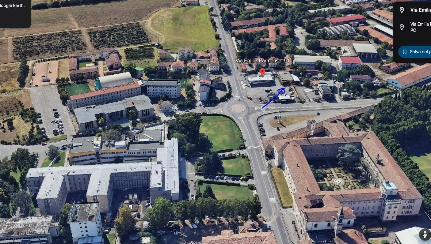 Casa indipendente in vendita a Piacenza