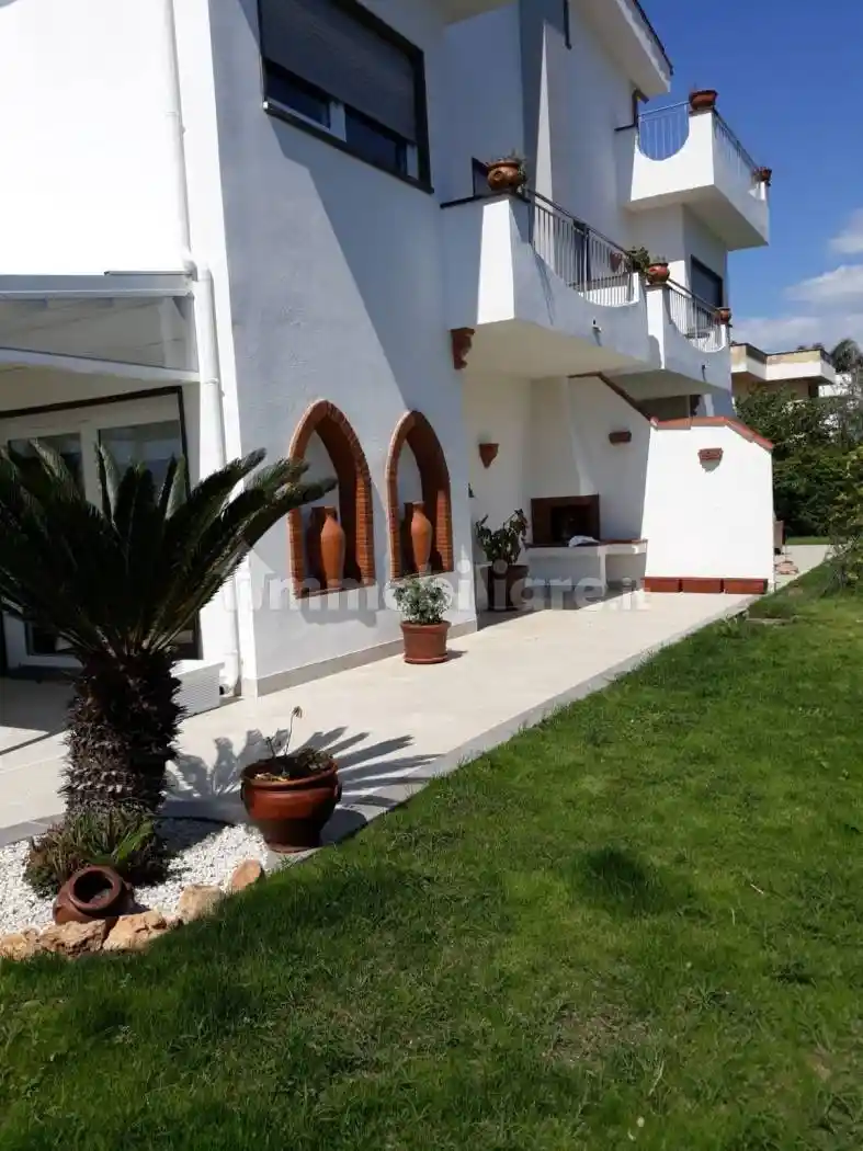 Villa in affitto a Fiumicino