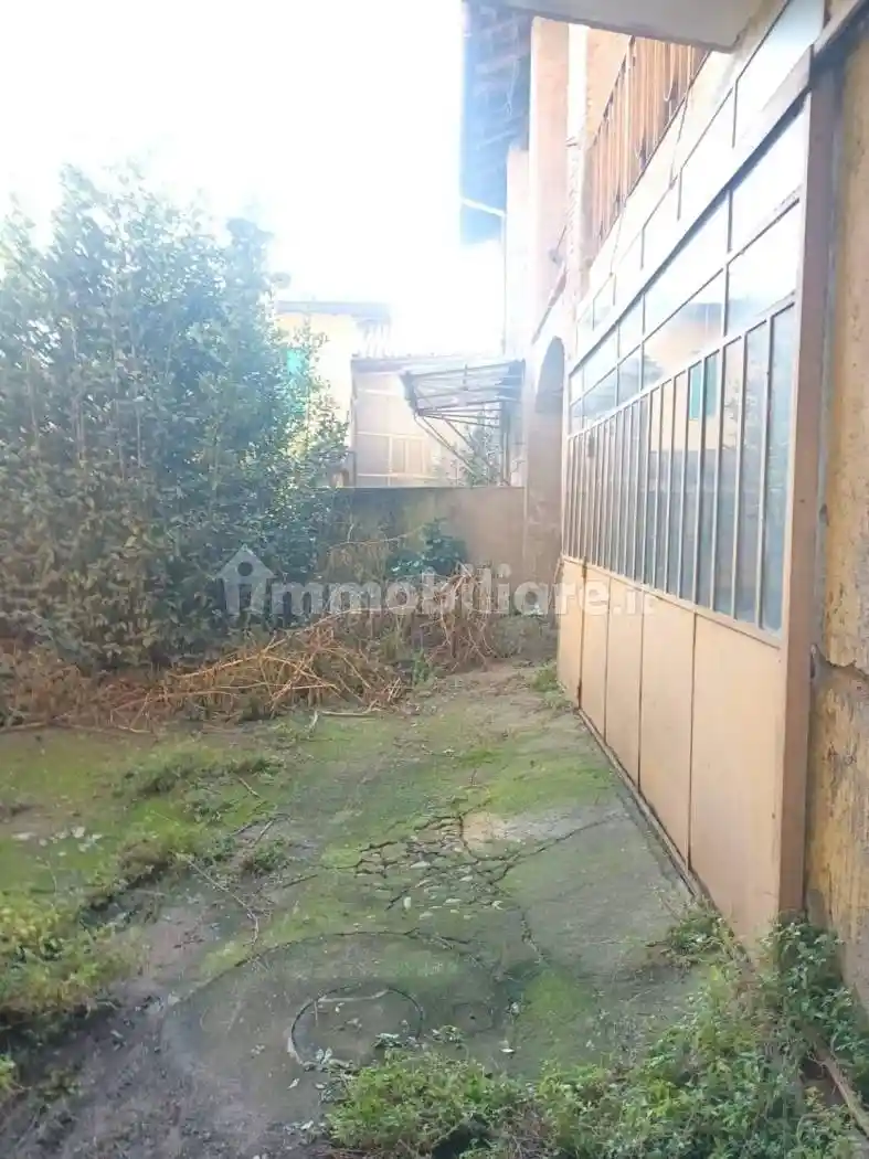 Rustico - Casale in vendita a Bregnano