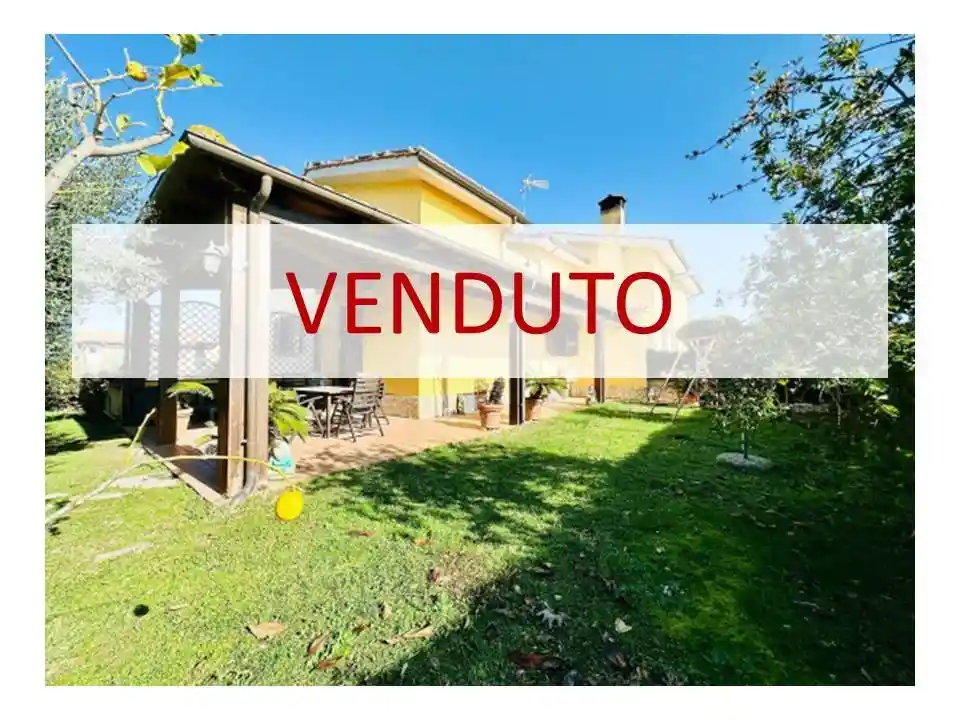 Villa in vendita a Anguillara Sabazia