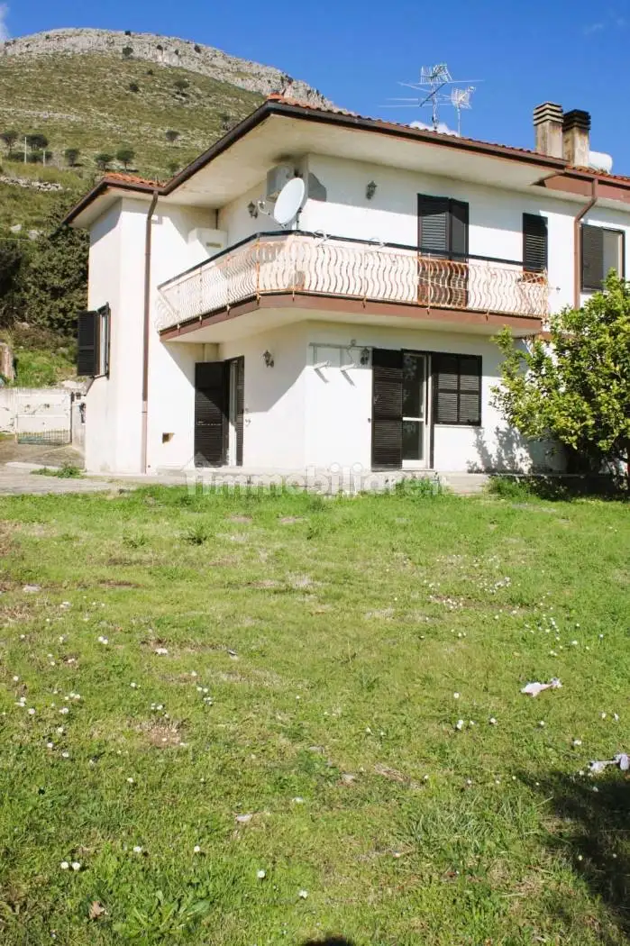 Villa in vendita a Spigno Saturnia