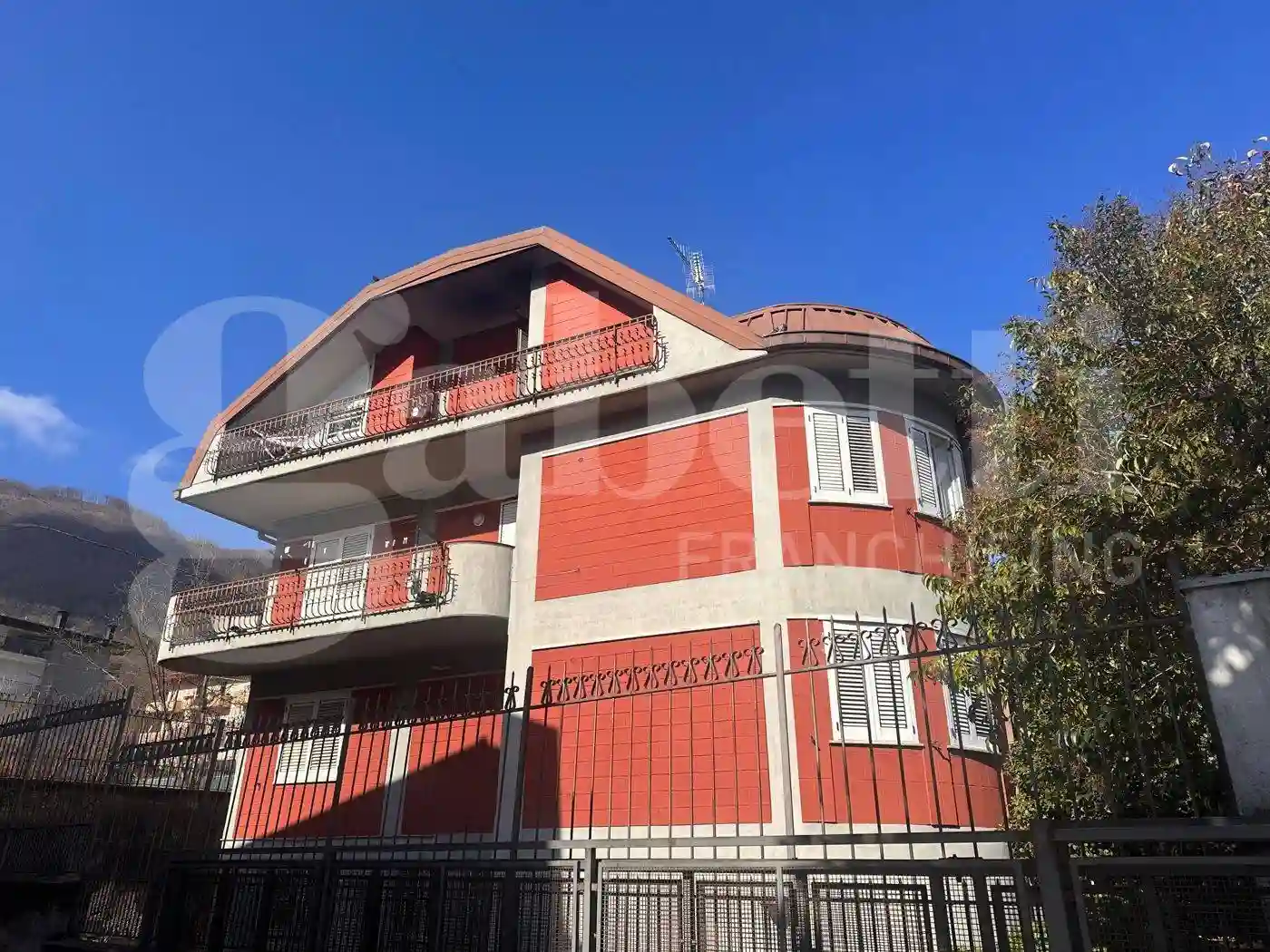 Villa - foto 2