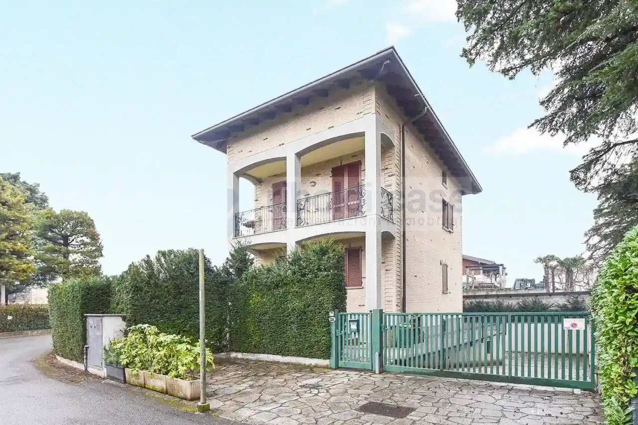 Villa in vendita a Seregno