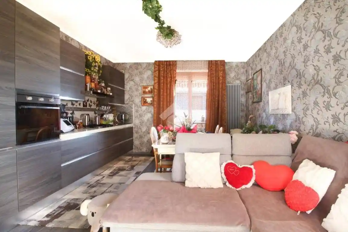 Quadrilocale via C. Battisti 31, Centro, Martinsicuro - foto 3