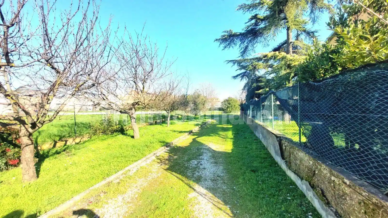 Casa indipendente in vendita a Prato