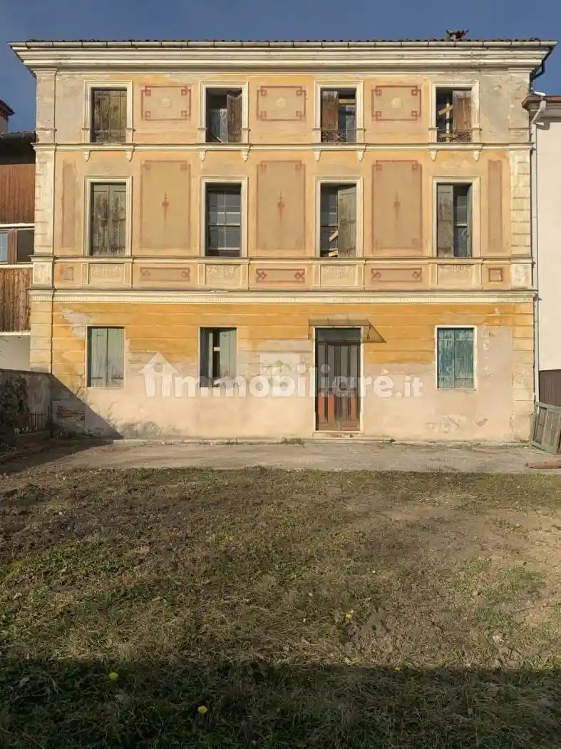 Rustico - Casale in vendita a Schio