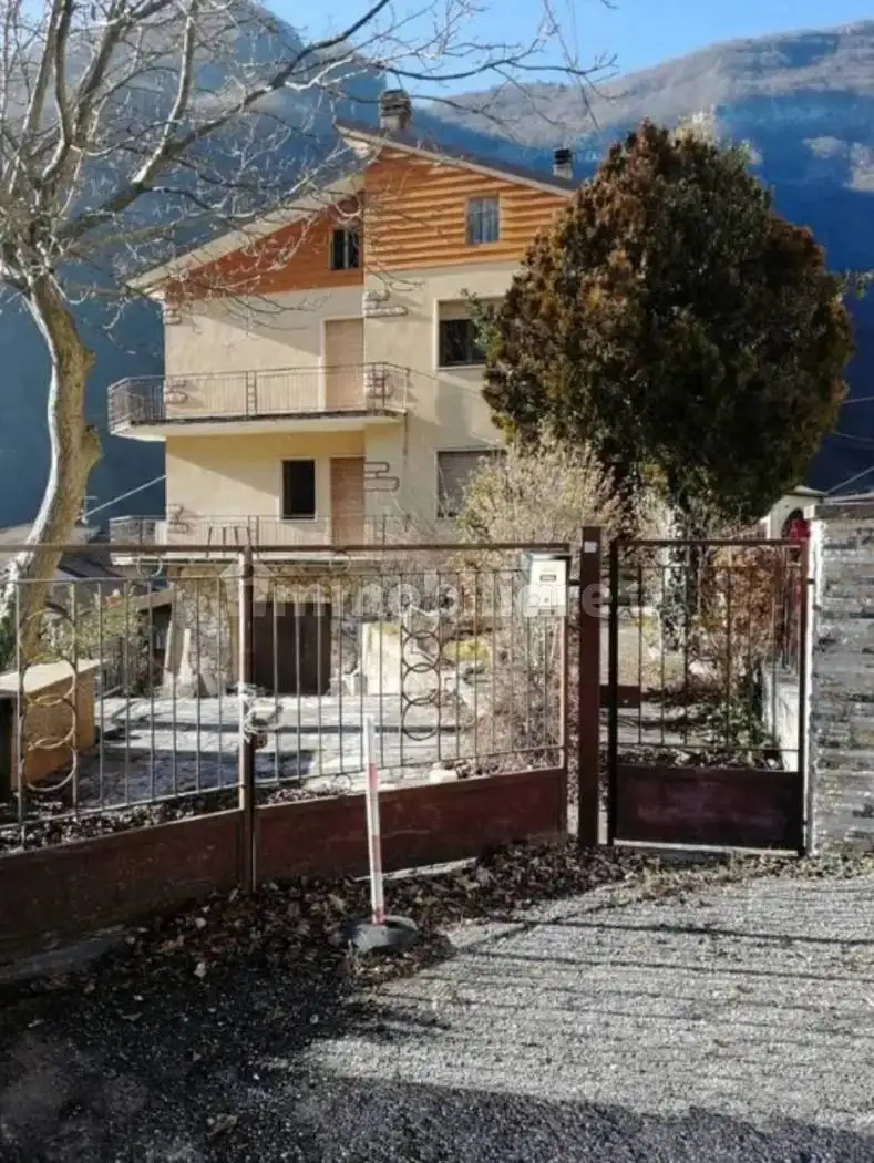 Villa in vendita a Selva di Progno