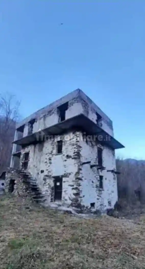 Rustico - Casale in vendita a Sorico