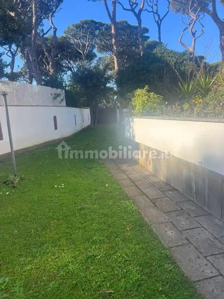 Villa in affitto a Fiumicino