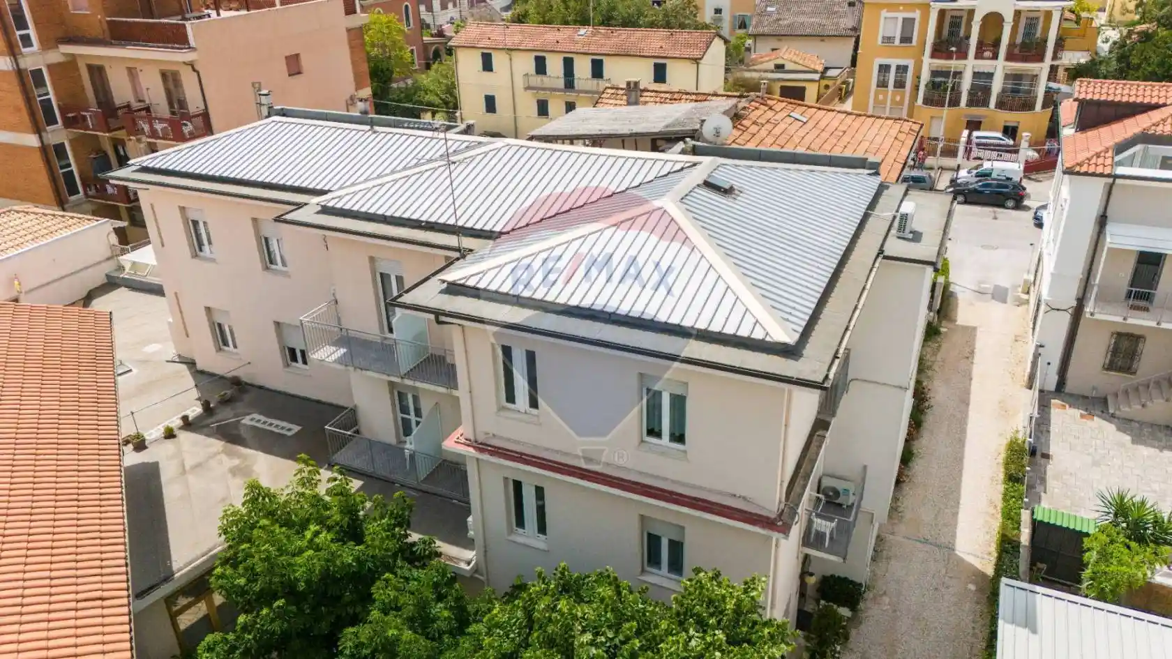 Palazzo - Edificio in vendita a Senigallia
