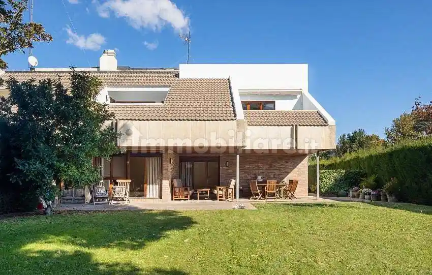 Villa in vendita a Bonate Sopra
