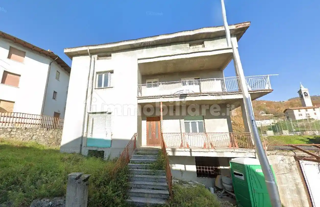 Casa indipendente in vendita a Almenno San Bartolomeo