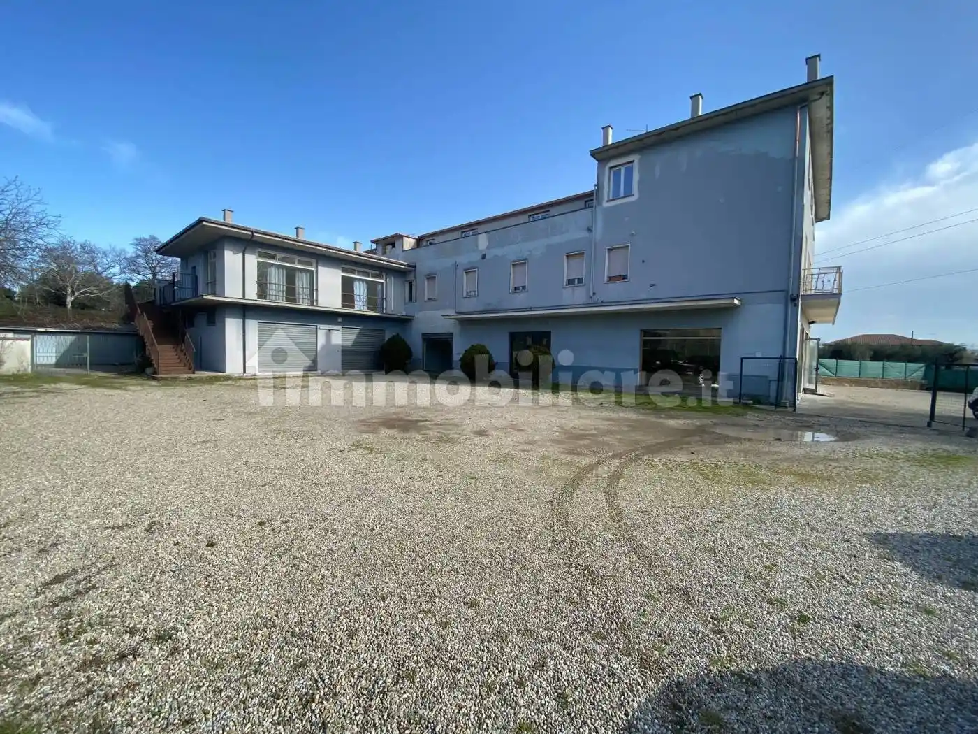 Palazzo - Edificio in vendita a Montefiascone