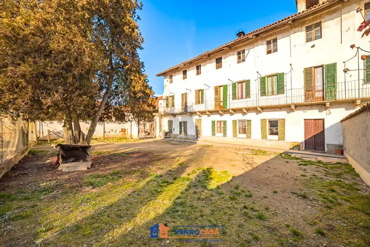 Rustico - Casale in vendita a Saluzzo