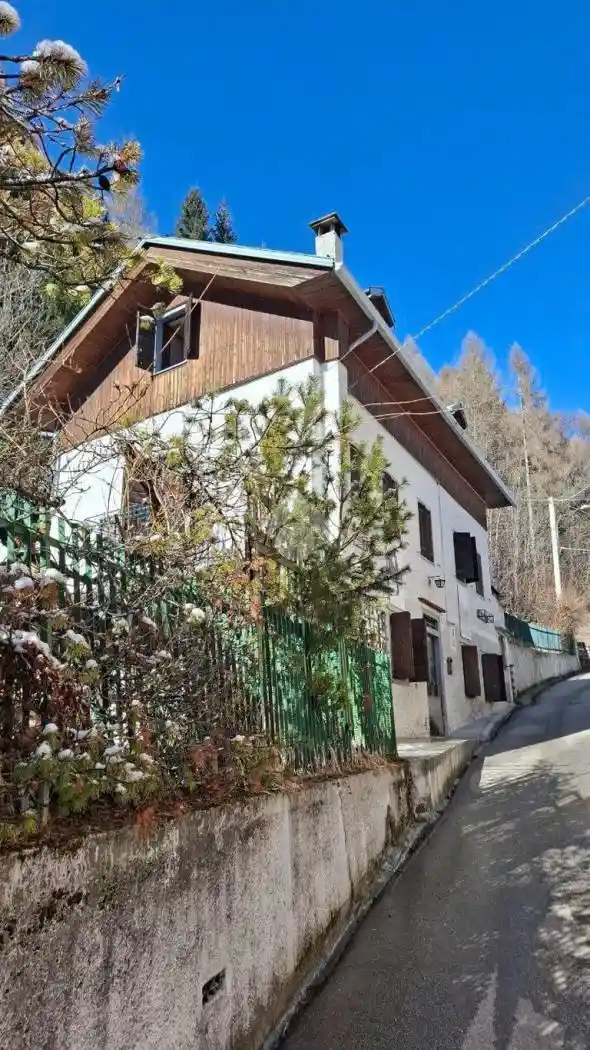 Casa indipendente in vendita a Pieve di Cadore