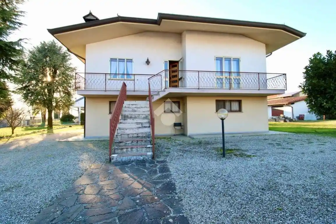Casa indipendente in vendita a Trivignano Udinese