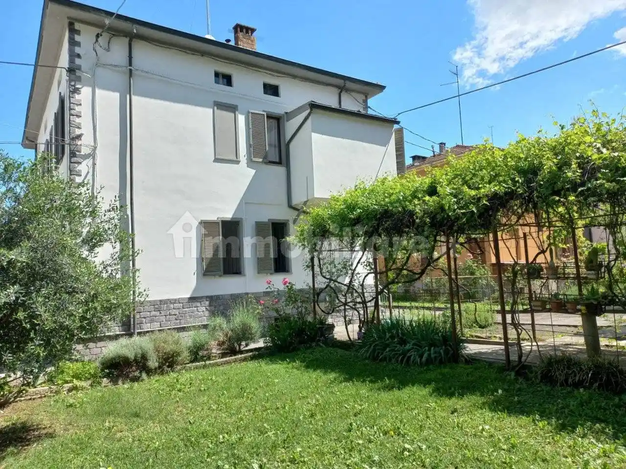 Casa indipendente in vendita a Parma