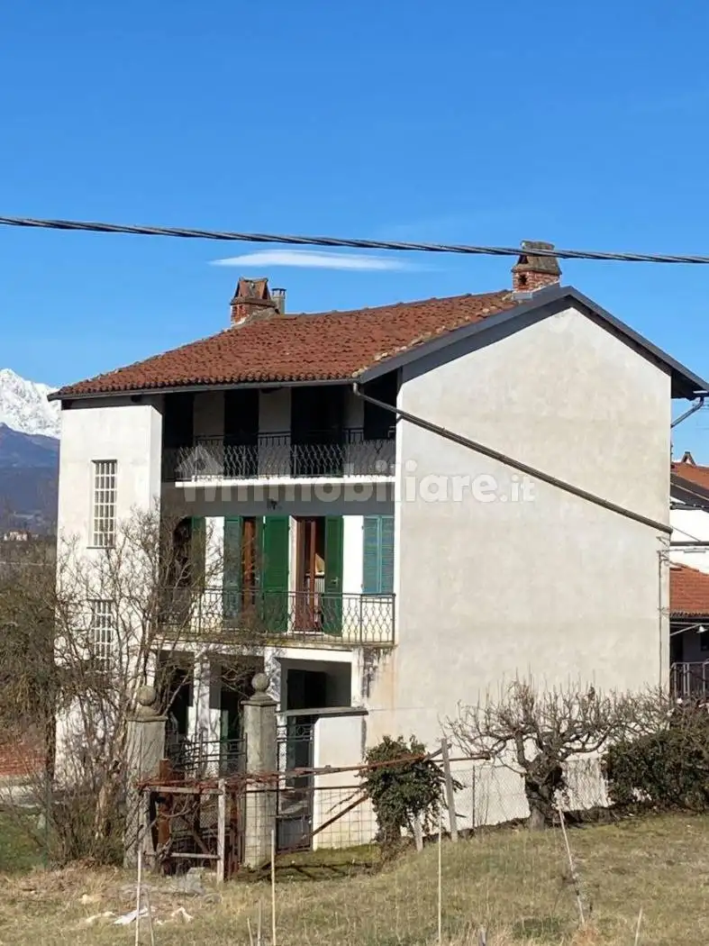 Casa indipendente in vendita a Caravino