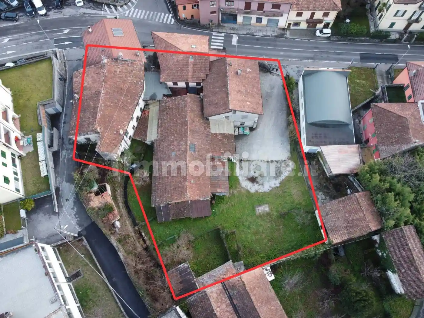 Palazzo - Edificio in vendita a Gravedona ed Uniti