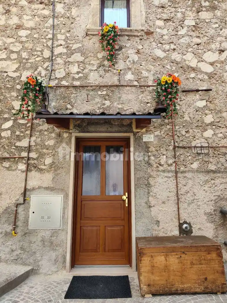 Appartamento in vendita a Villalago
