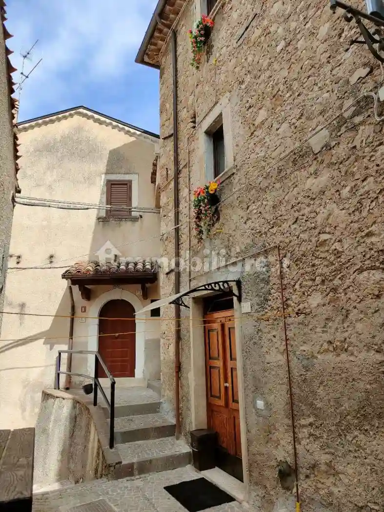 Quadrilocale via Francesco Gatta 5, Villalago - foto 4
