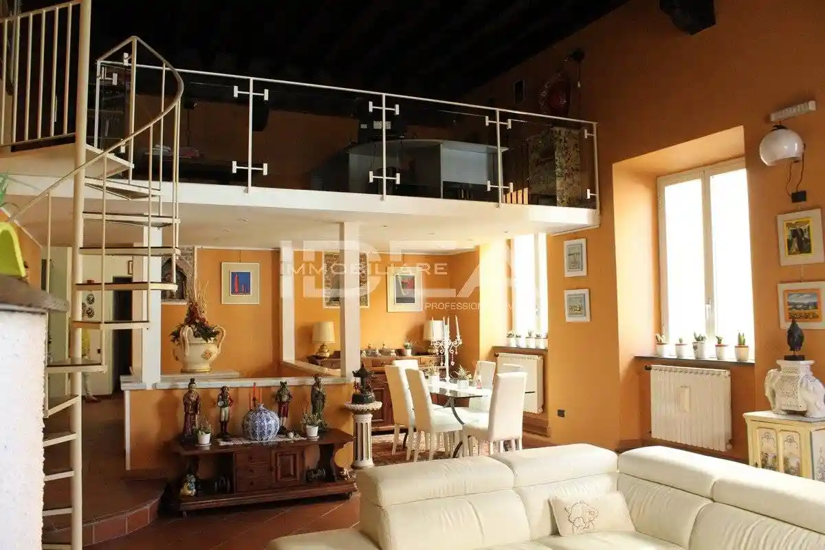 Appartamento in vendita a Lucca