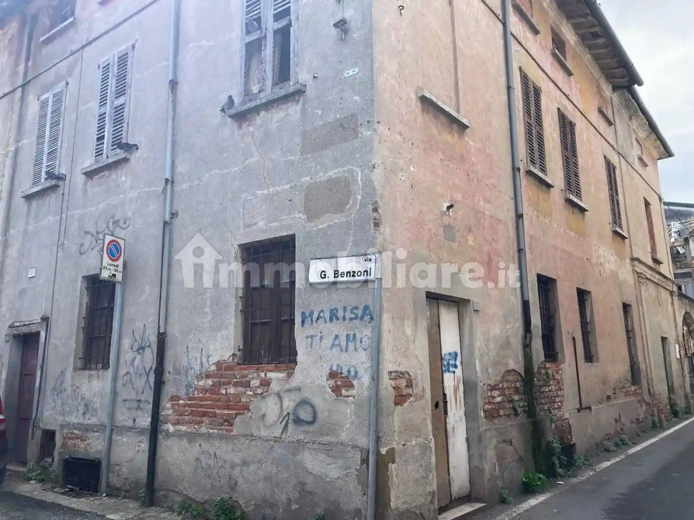 Palazzo - Edificio in vendita a Orzinuovi