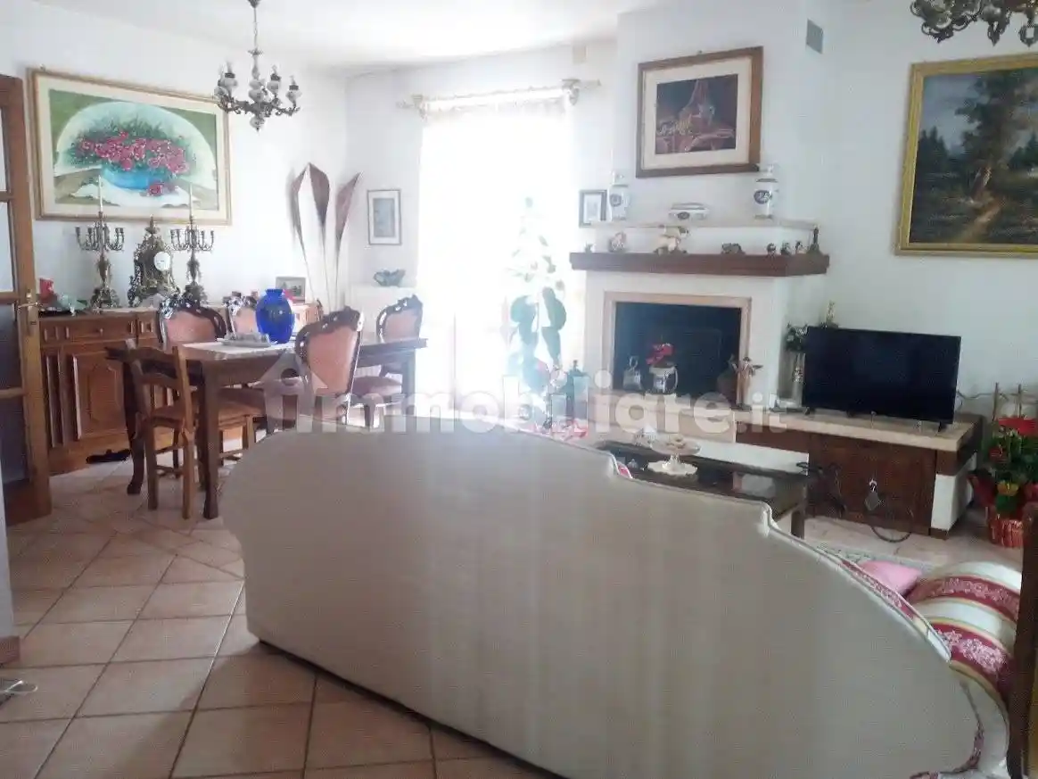 Villa in vendita a Fano