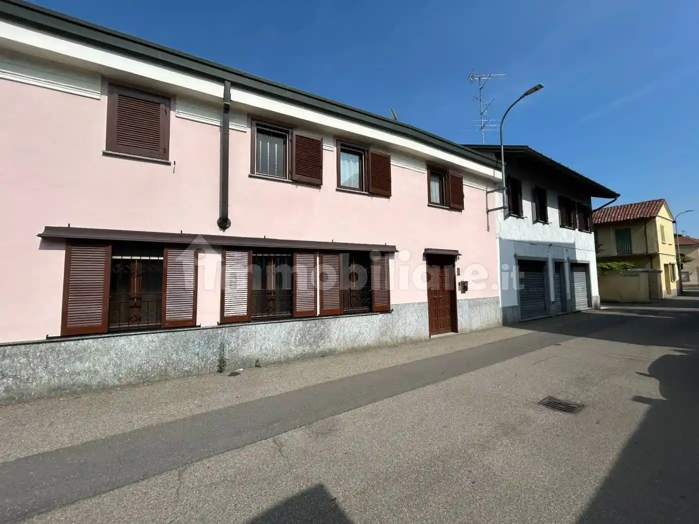 Palazzo - Edificio in vendita a Robbio