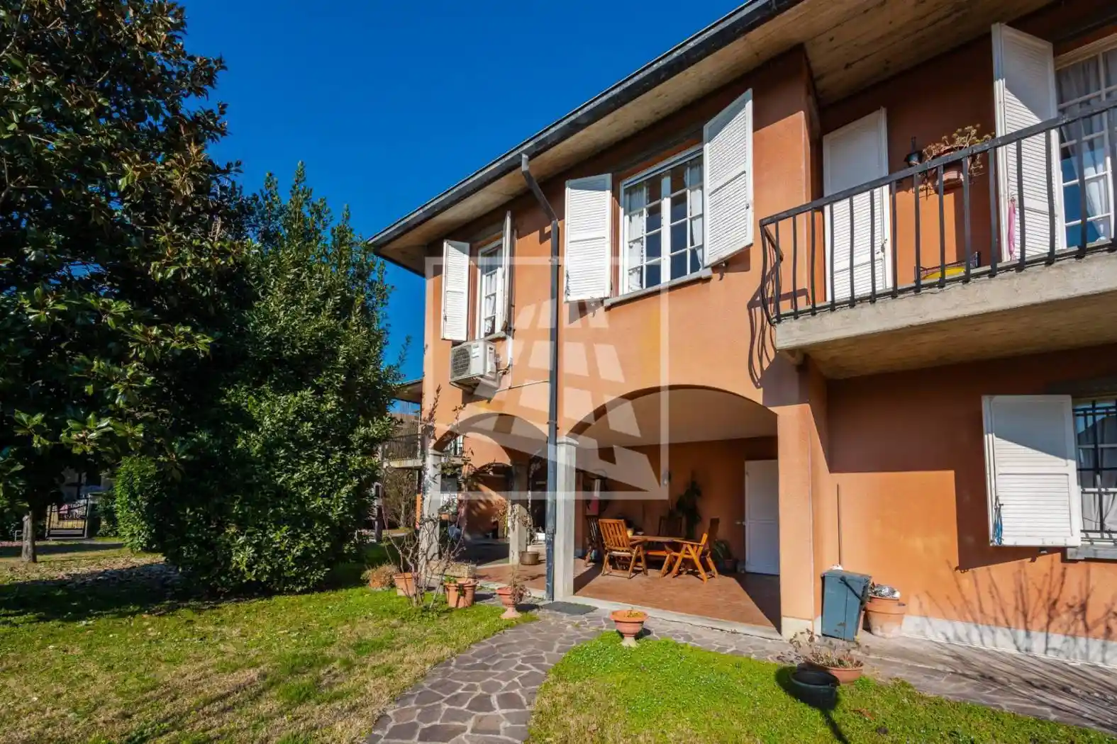 Villa in vendita a Castelnovo di Sotto