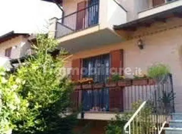 Villa in vendita a Linarolo