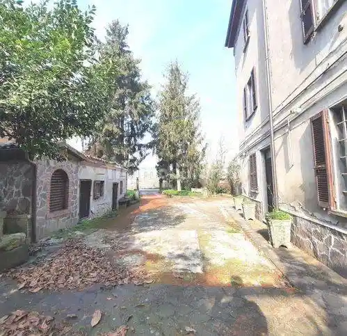 Villa in vendita a Castell'Arquato