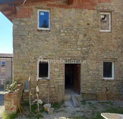 Appartamento in vendita a Vernasca